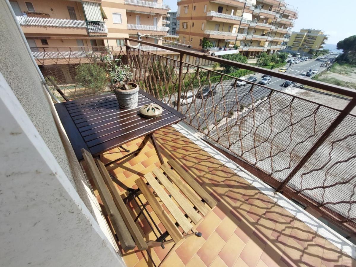 Casa Laura Apartment Ventimiglia Exterior photo